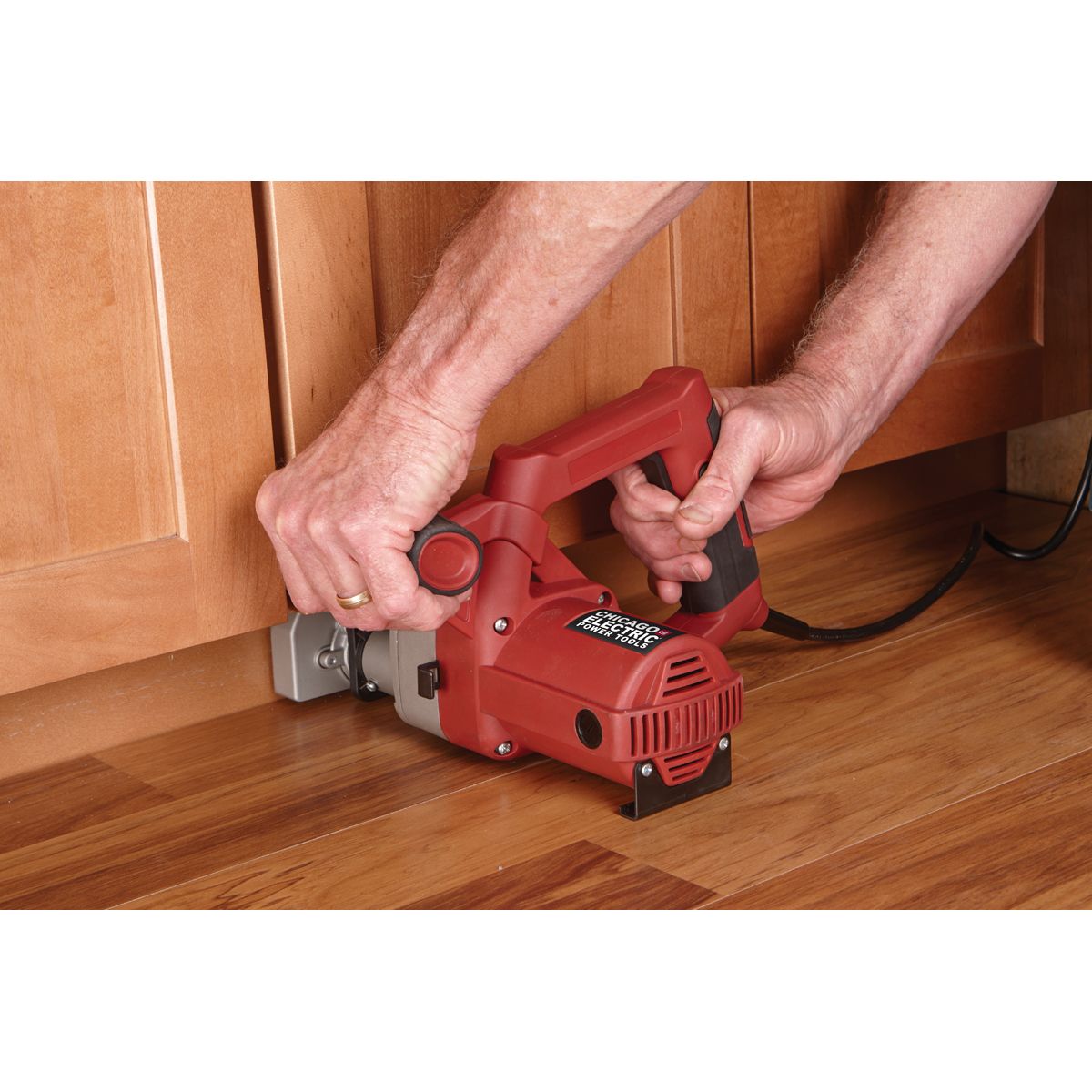 6.8 Amp 3-3/8 in. Toe-Kick Saw V146598