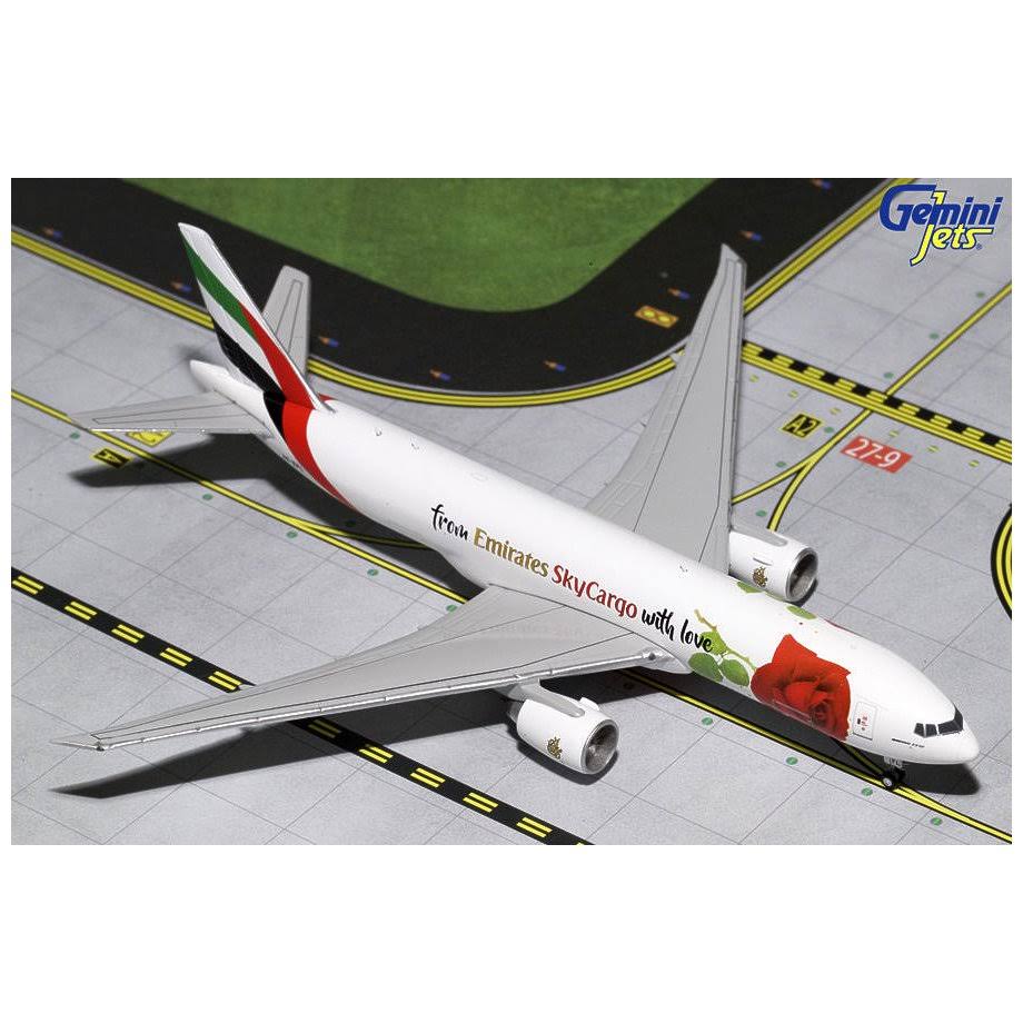 Boeing 777F Model Airplane K9423