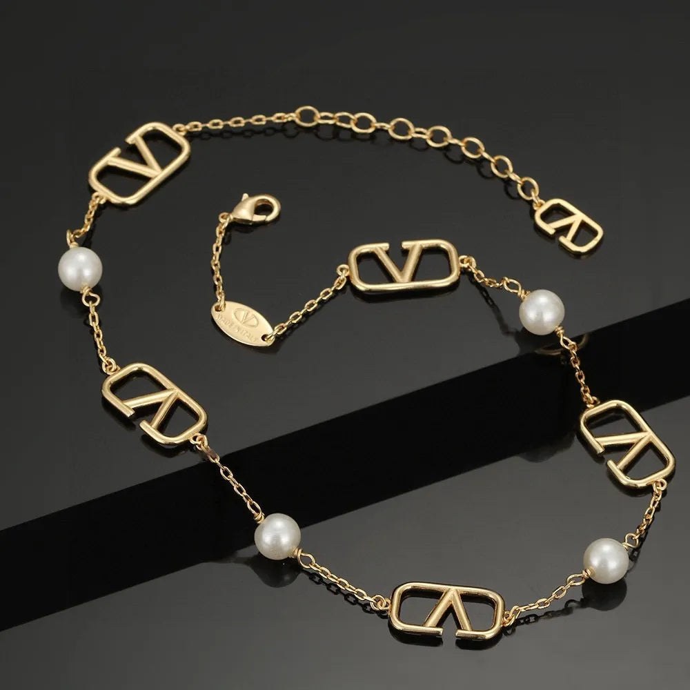 Jewelry L232402