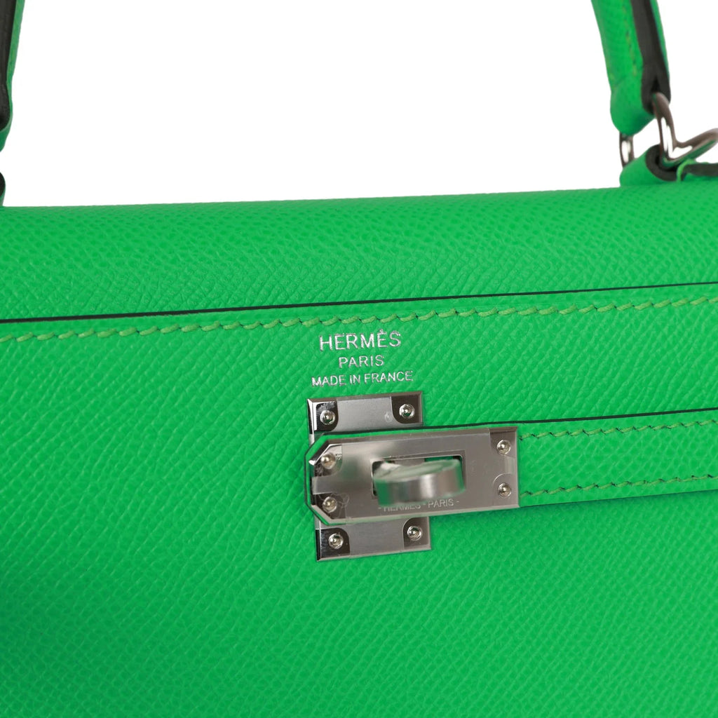 Kelly 25 Vert Comics Epsom Palladium Hardware Handbag E2720