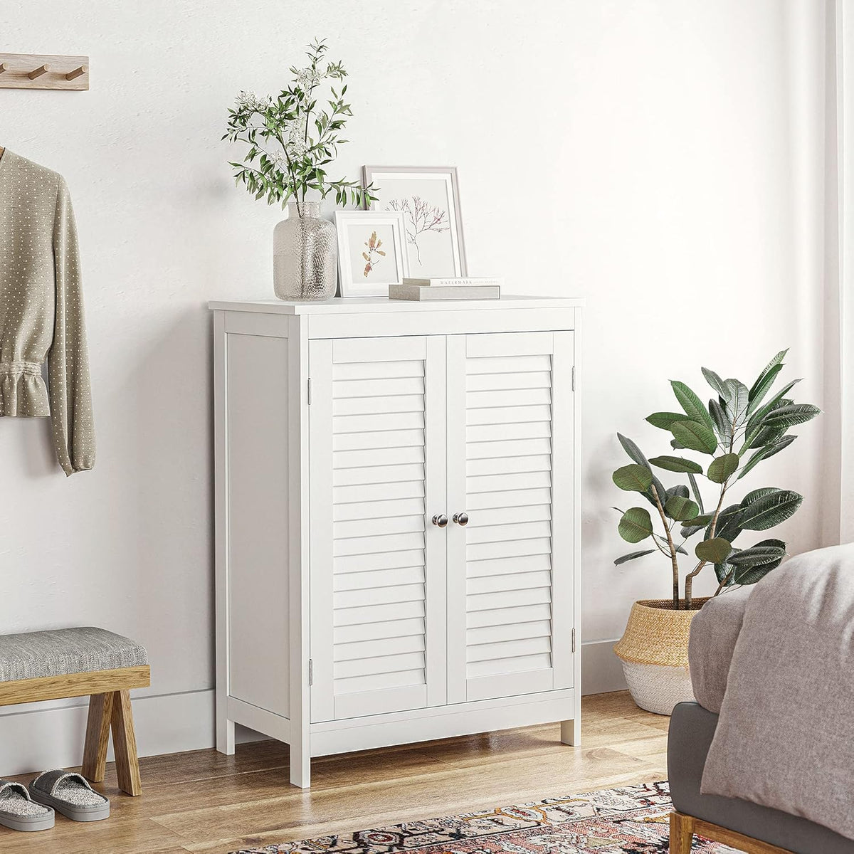 White Bathroom Storage Cabinet with Double Shutter Doors and Adjustable Shelf Q721020