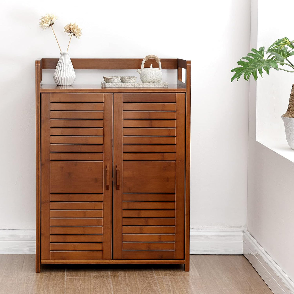 Bamboo Floor Storage Cabinet with 2 Doors Y597680
