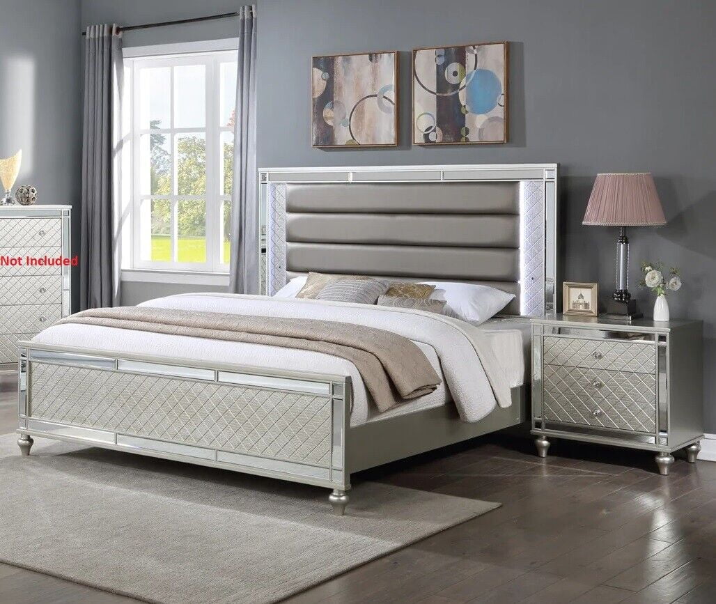 King Size Upholstery LED Bed and Nightstands F4952