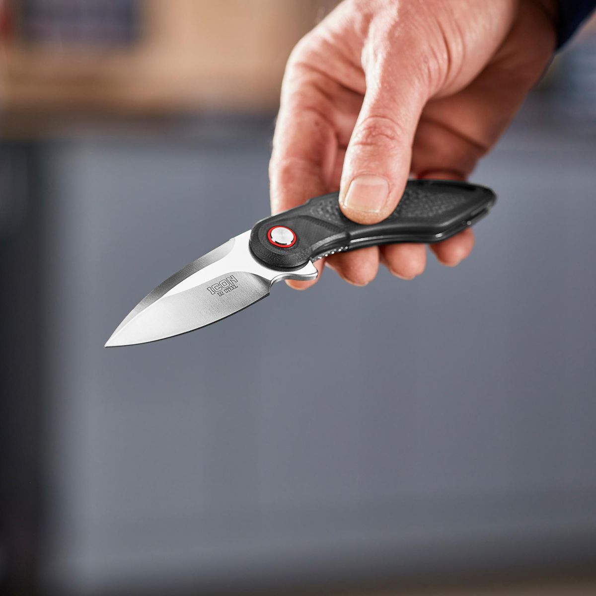 Drop Point Knife with Ceramic Bearings Z562