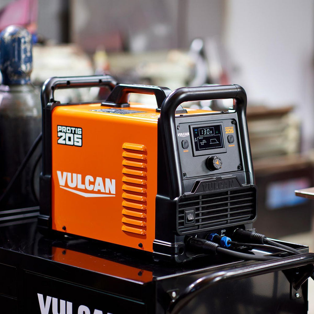 Industrial Welder with 120/240V Input Z2763