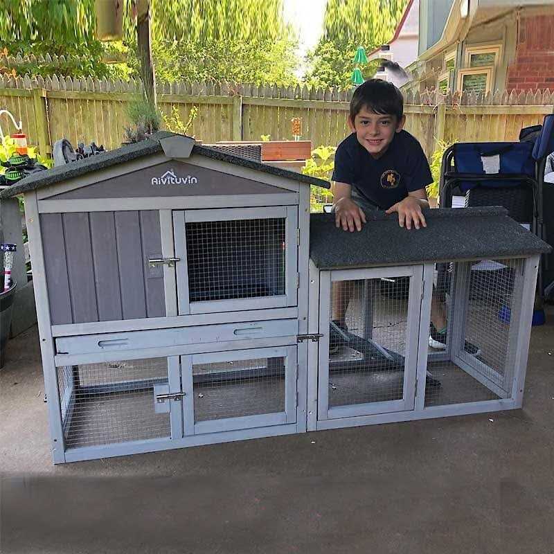 Rabbit Hutch J733